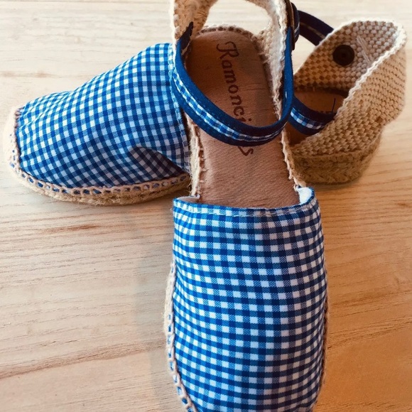 Girls espadrilles from Spain - Picture 1 of 12